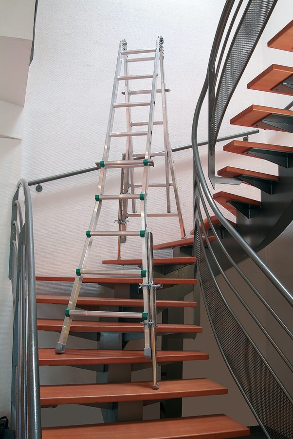 Escabeau pour escalier aussi utilisable en échelle